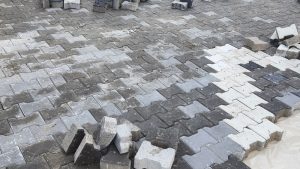 Çubuk kilit taşı fiyatları
✔ 100 m² sıfır kilit taşı fiyatı: 18.000 TL (nakliye hariç) ✔ 100 m² ikinci el kilit taşı fiyatı: 15.000 TL (nakliye hariç) ✔ 1 palet kilit taşı (15,6 m²): Fiyat markaya ve modele göre değişmektedir.