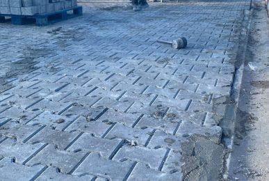 Mamak kilit taşı fiyatları Fiyatlar, taşın rengi, modeli ve dayanıklılığına bağlı olarak değişebilir. Uzun ömürlü ve kaliteli uygulamalar için uzman ekibimizle iletişime geçebilirsiniz